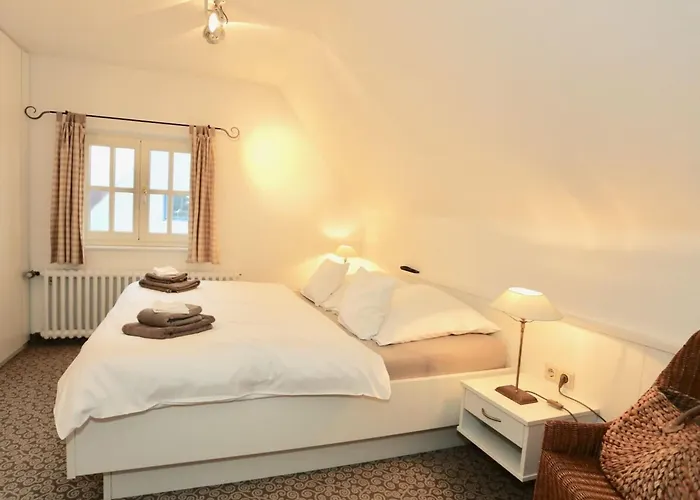 Strandhuus Modern Retreat